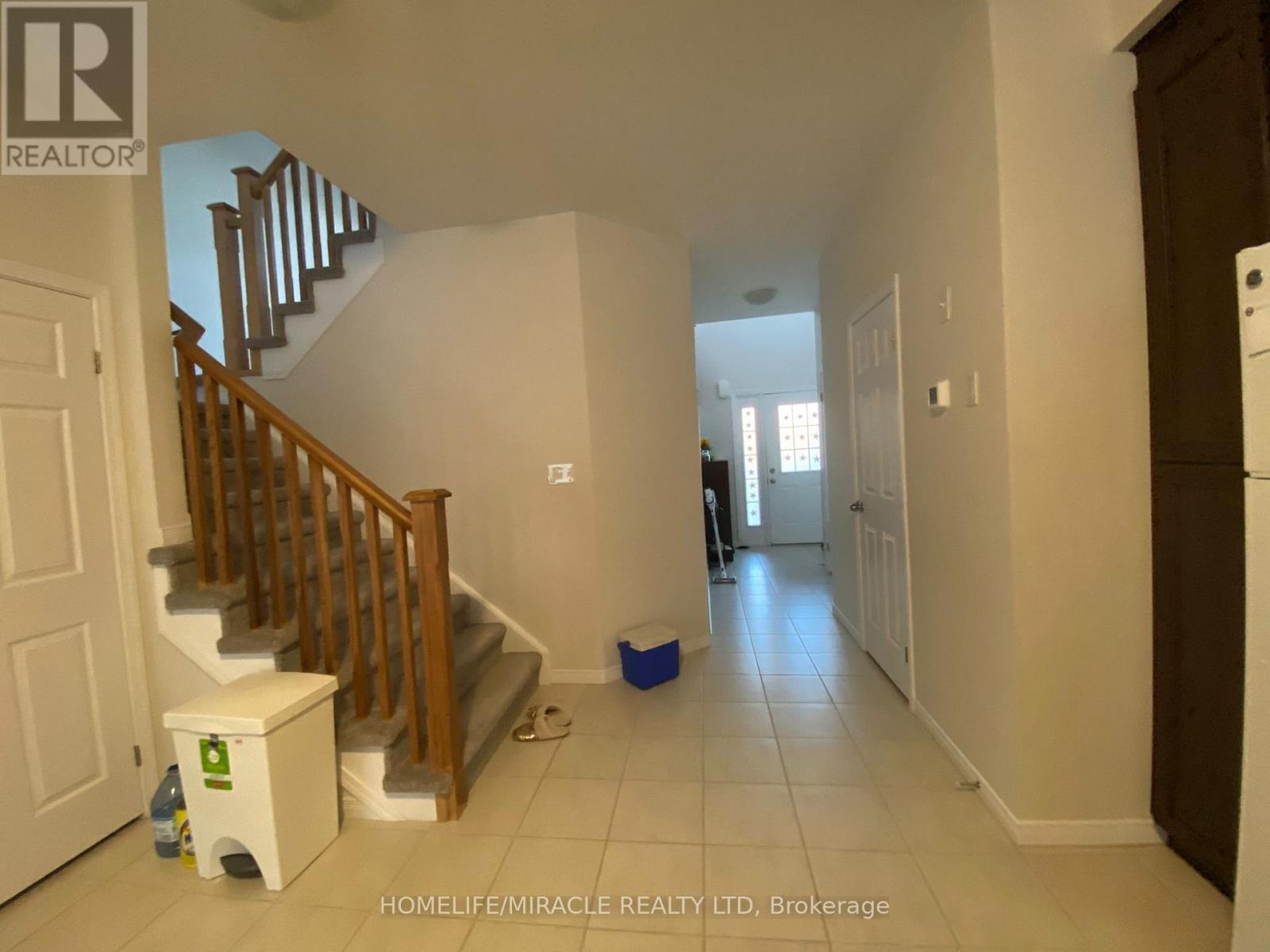305 Tall Grass Crescent, Kitchener, ON - Indoor Photo Showing Other Room