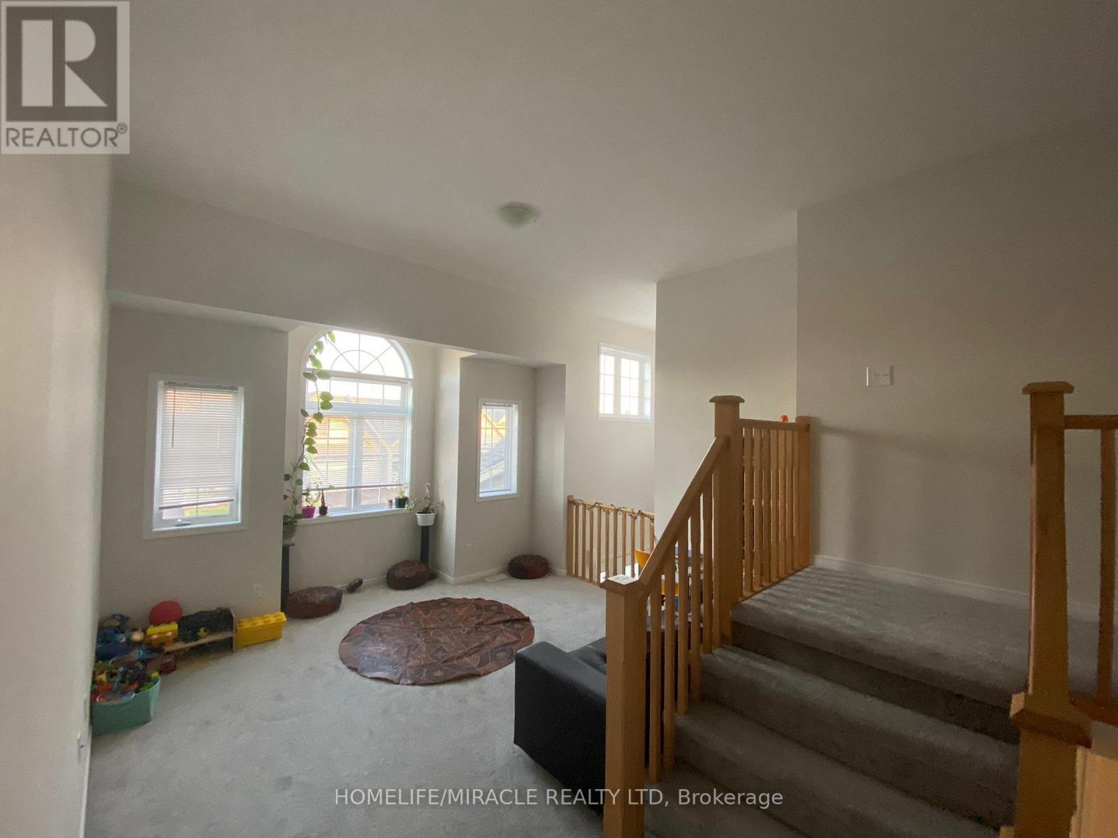 305 Tall Grass Crescent, Kitchener, ON - Indoor Photo Showing Other Room