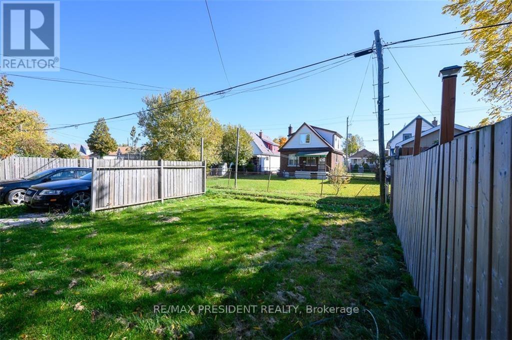 212 Weir Street N, Hamilton, ON - Outdoor