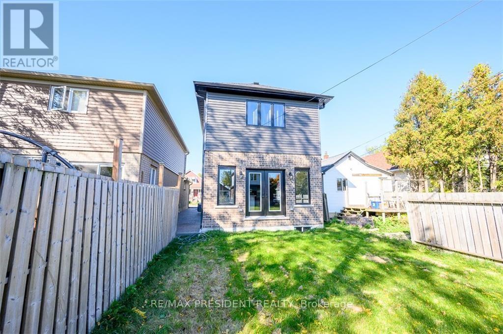 212 Weir Street N, Hamilton, ON - Outdoor