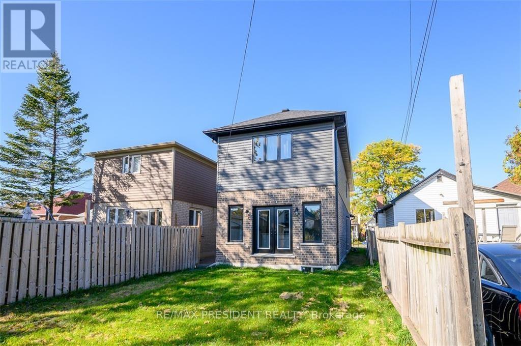 212 Weir Street N, Hamilton, ON - Outdoor