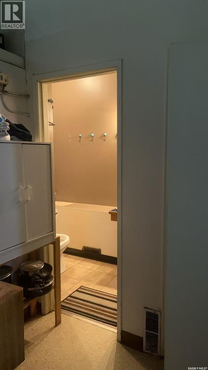 207 Railway Avenue, Watson, SK