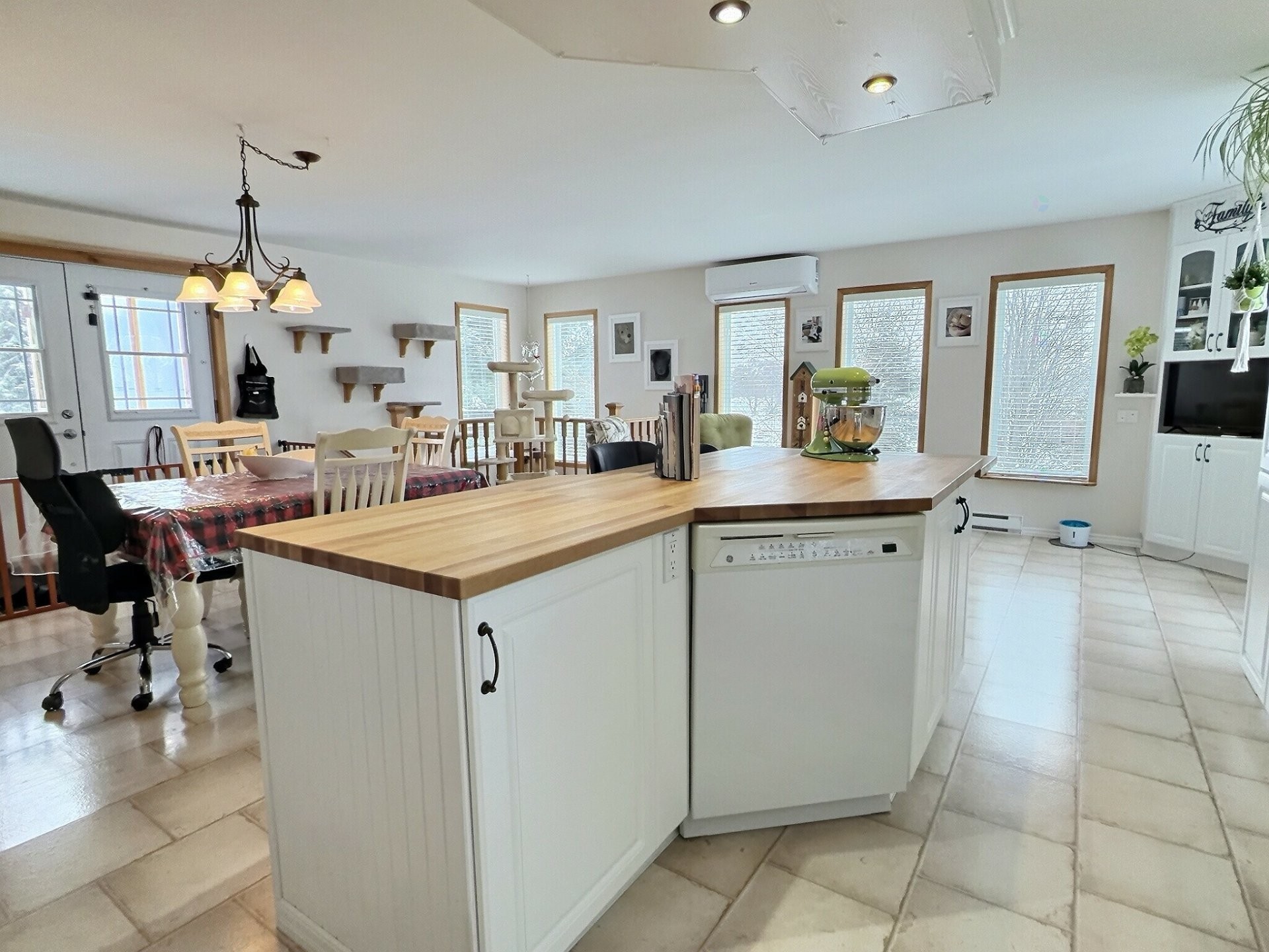 Kitchen - 762 Rue Principale, Rémigny, QC - Indoor