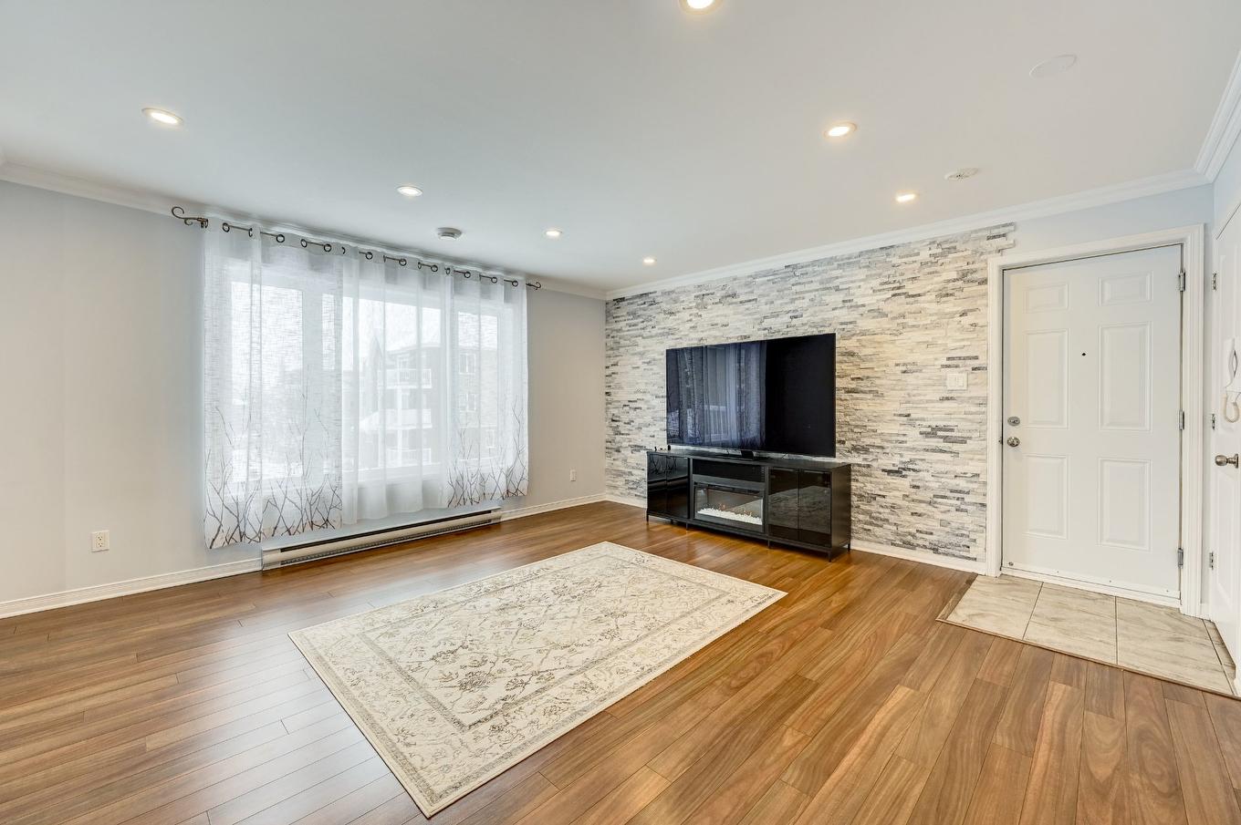 Salon - 6-85 Rue Lautrec, Châteauguay, QC - Indoor Photo Showing Living Room