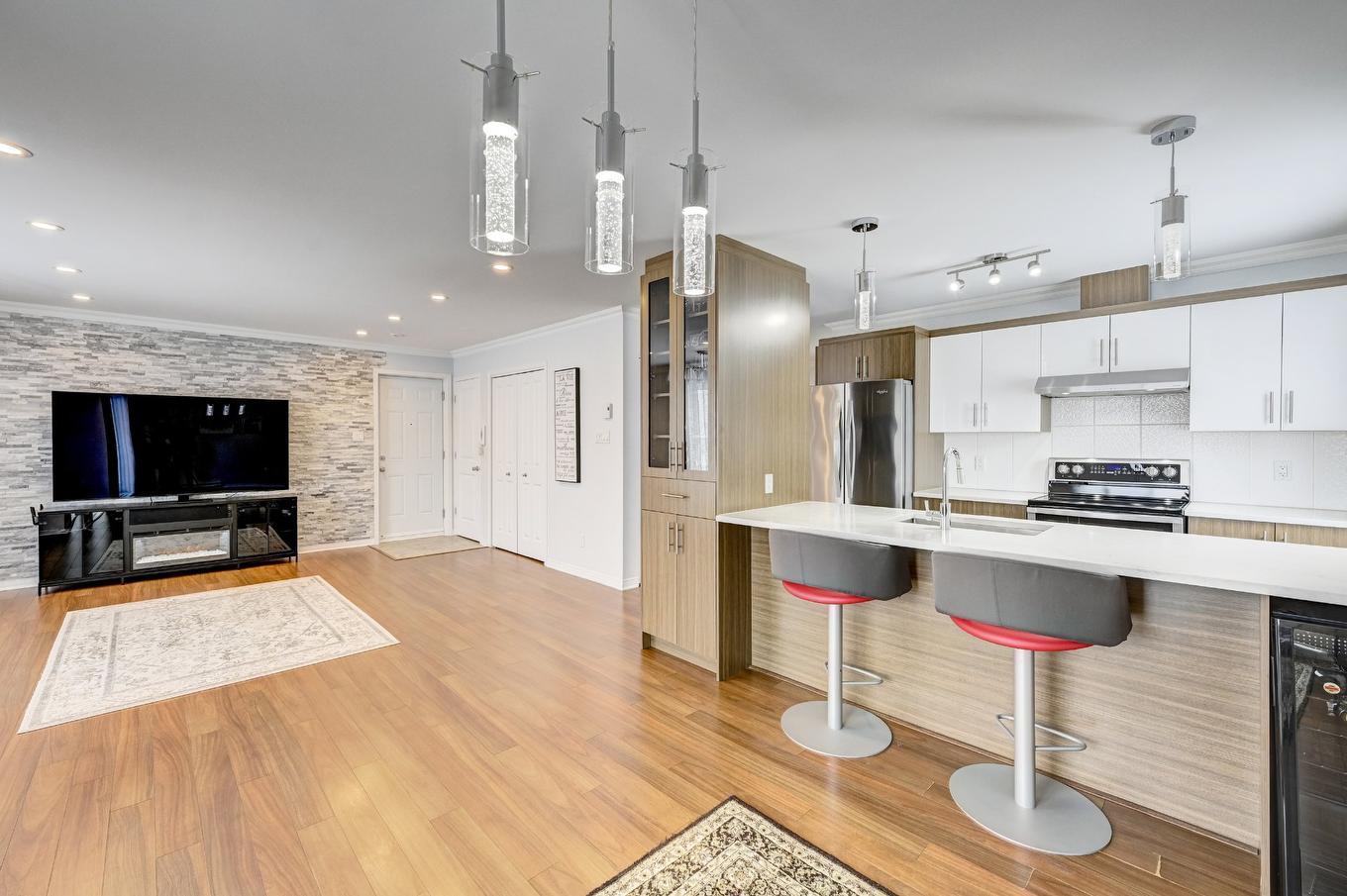 Vue d'ensemble - 6-85 Rue Lautrec, Châteauguay, QC - Indoor Photo Showing Kitchen With Upgraded Kitchen
