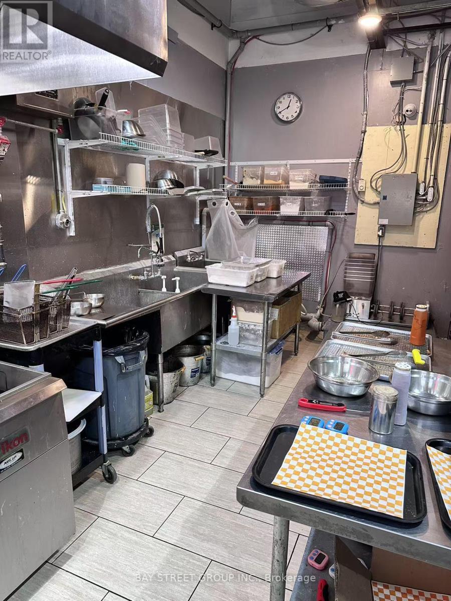 1050 King Street W, Hamilton, ON