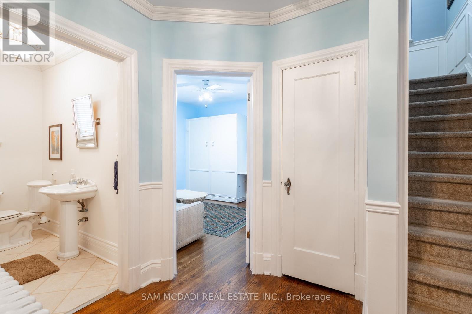 11 Brant Avenue, Mississauga, ON - Indoor