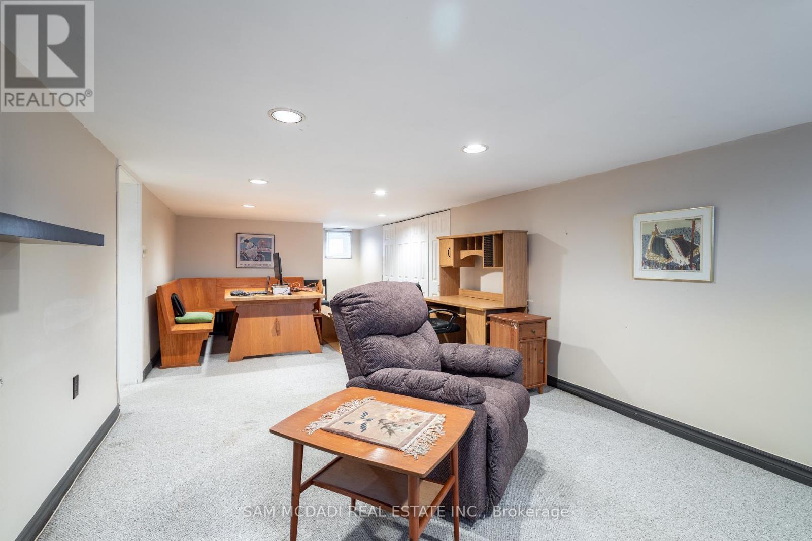 11 Brant Avenue, Mississauga, ON - Indoor