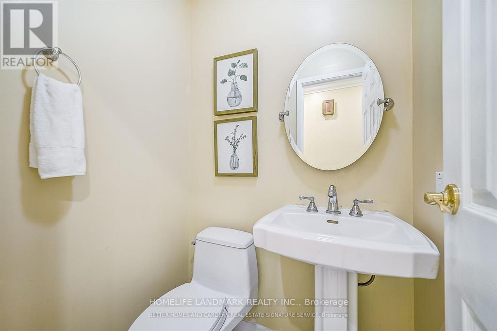 63 Chalfield Lane, Mississauga, ON - Indoor Photo Showing Bathroom