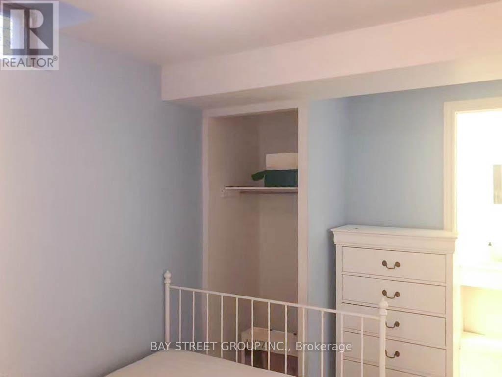 4641 Crosscreek Court, Mississauga, ON - Indoor