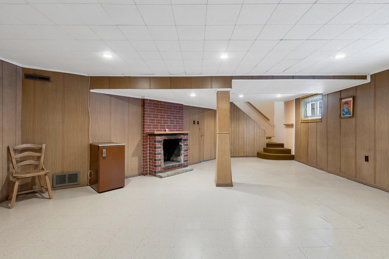 Sous-sol - 1370 Rue Lépine, Montréal (Saint-Laurent), QC - Indoor Photo Showing Basement