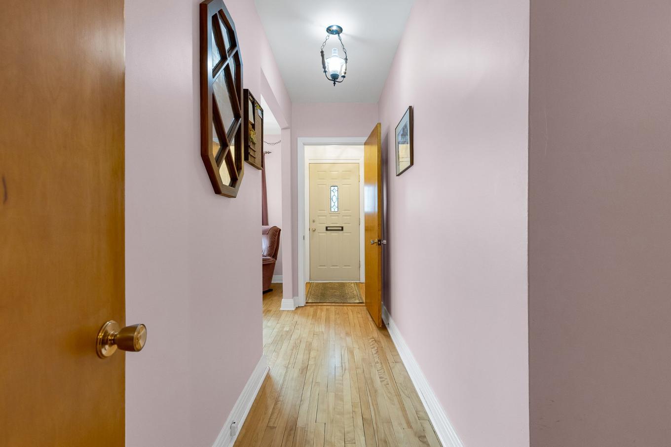 Hall d'entrée/Vestibule - 1370 Rue Lépine, Montréal (Saint-Laurent), QC - Indoor Photo Showing Other Room