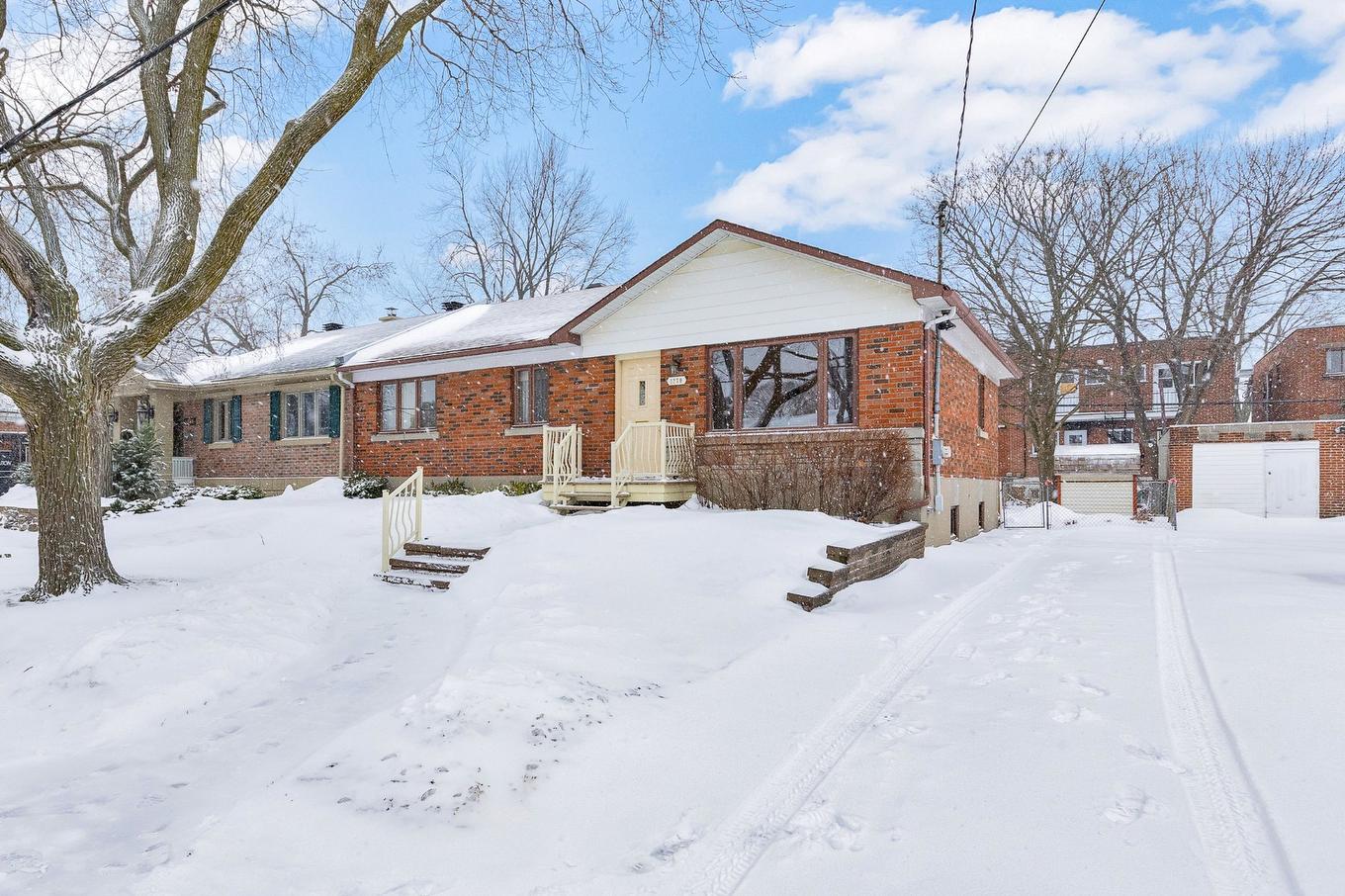 Façade - 1370 Rue Lépine, Montréal (Saint-Laurent), QC - Outdoor With Facade