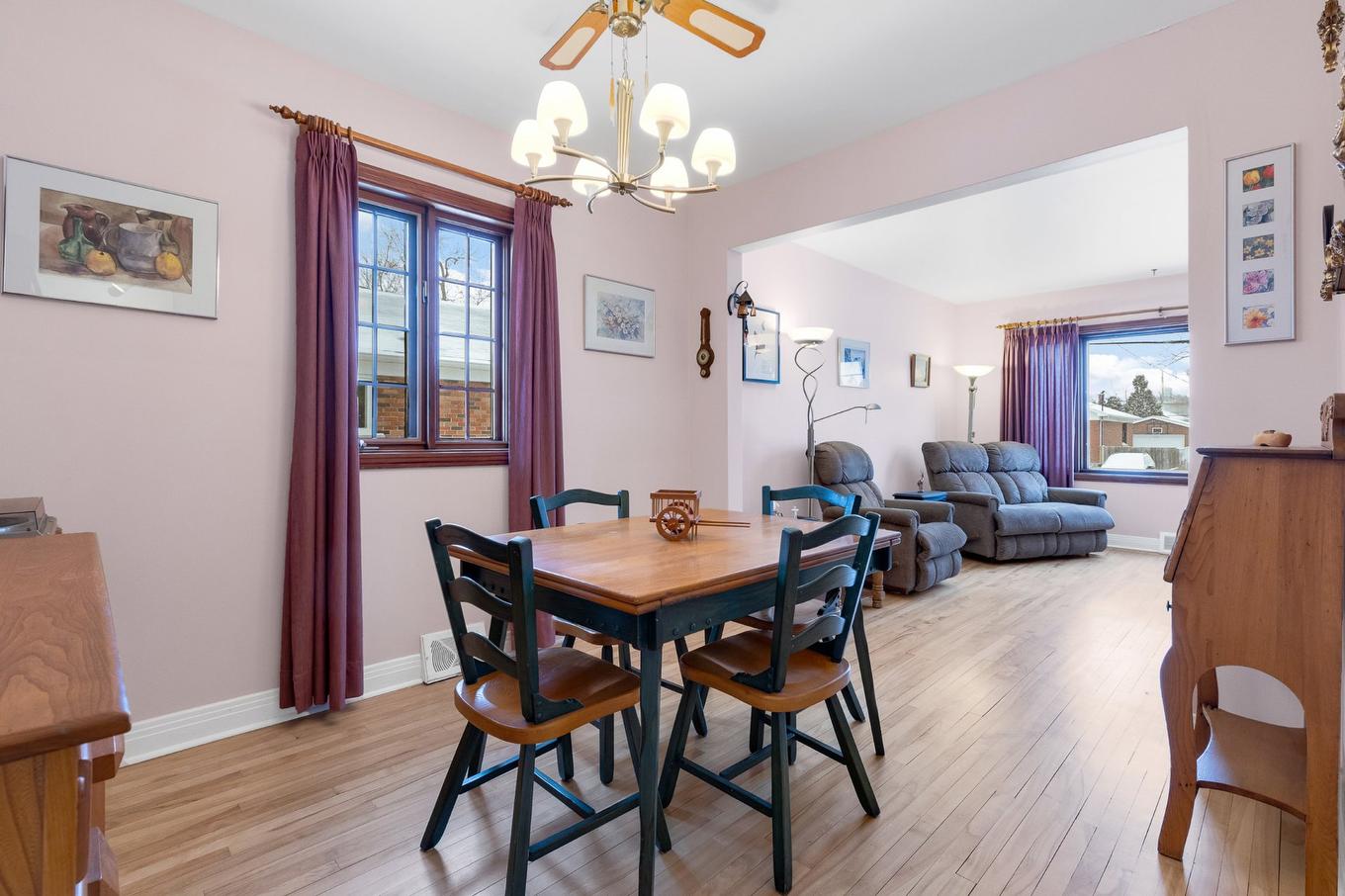 Salle à manger - 1370 Rue Lépine, Montréal (Saint-Laurent), QC - Indoor Photo Showing Dining Room