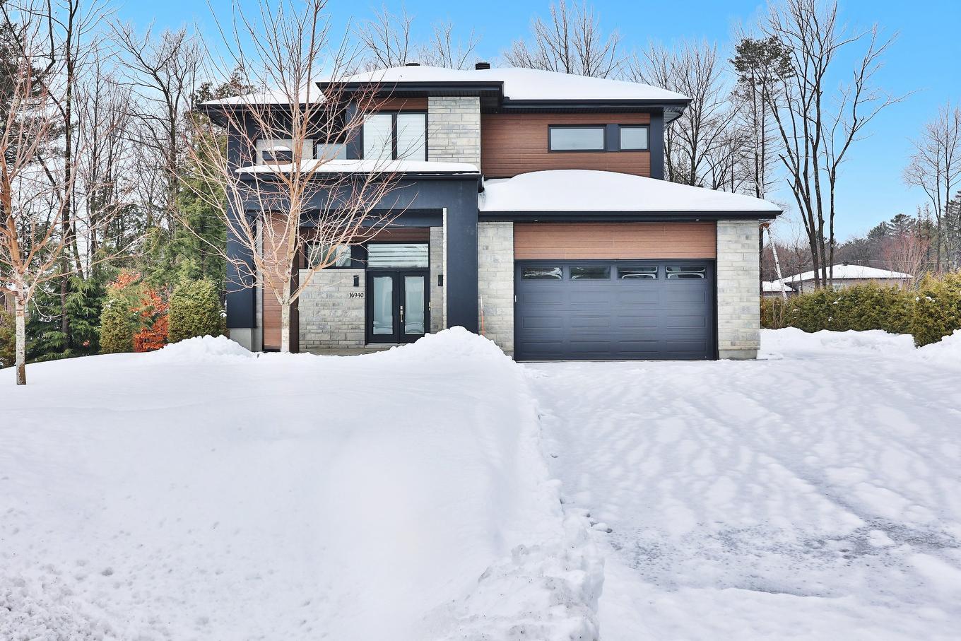 Façade - 16940 Rue Du Zircon, Mirabel, QC - Outdoor With Facade