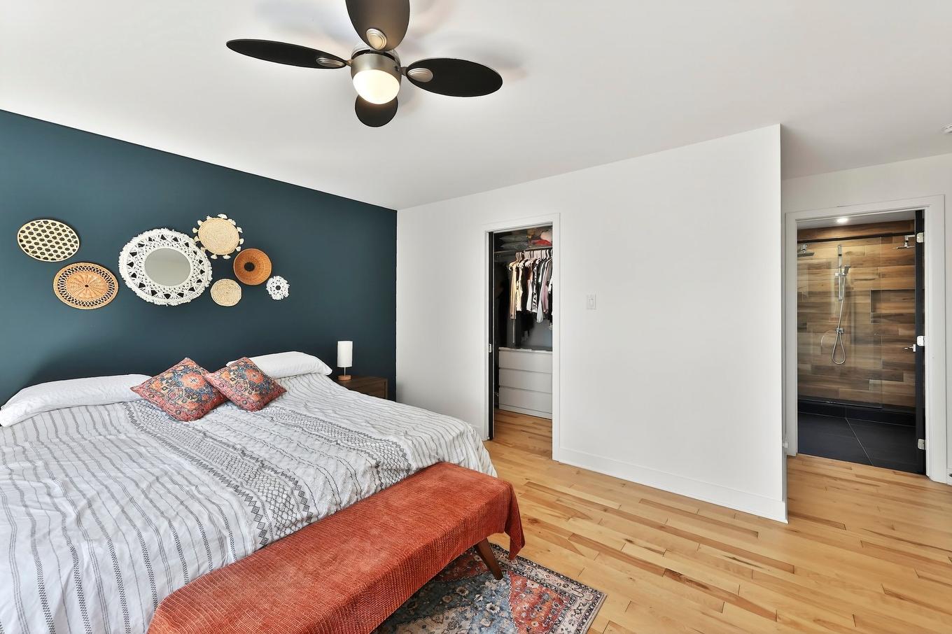 Chambre à coucher principale - 16940 Rue Du Zircon, Mirabel, QC - Indoor Photo Showing Bedroom