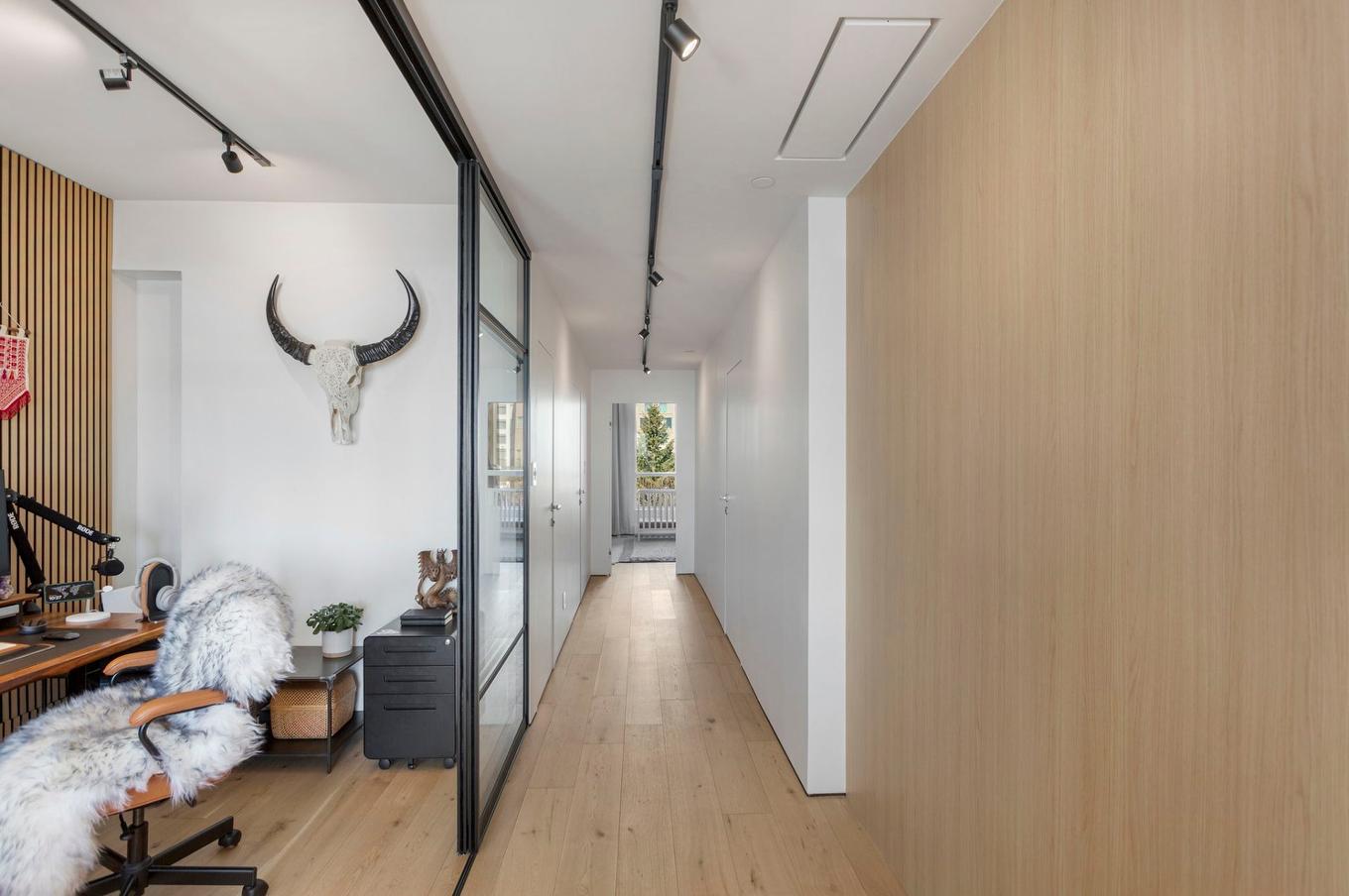 Hall d'entrée/Vestibule - 302-781 Rue De La Commune E., Montréal (Ville-Marie), QC - Indoor Photo Showing Other Room