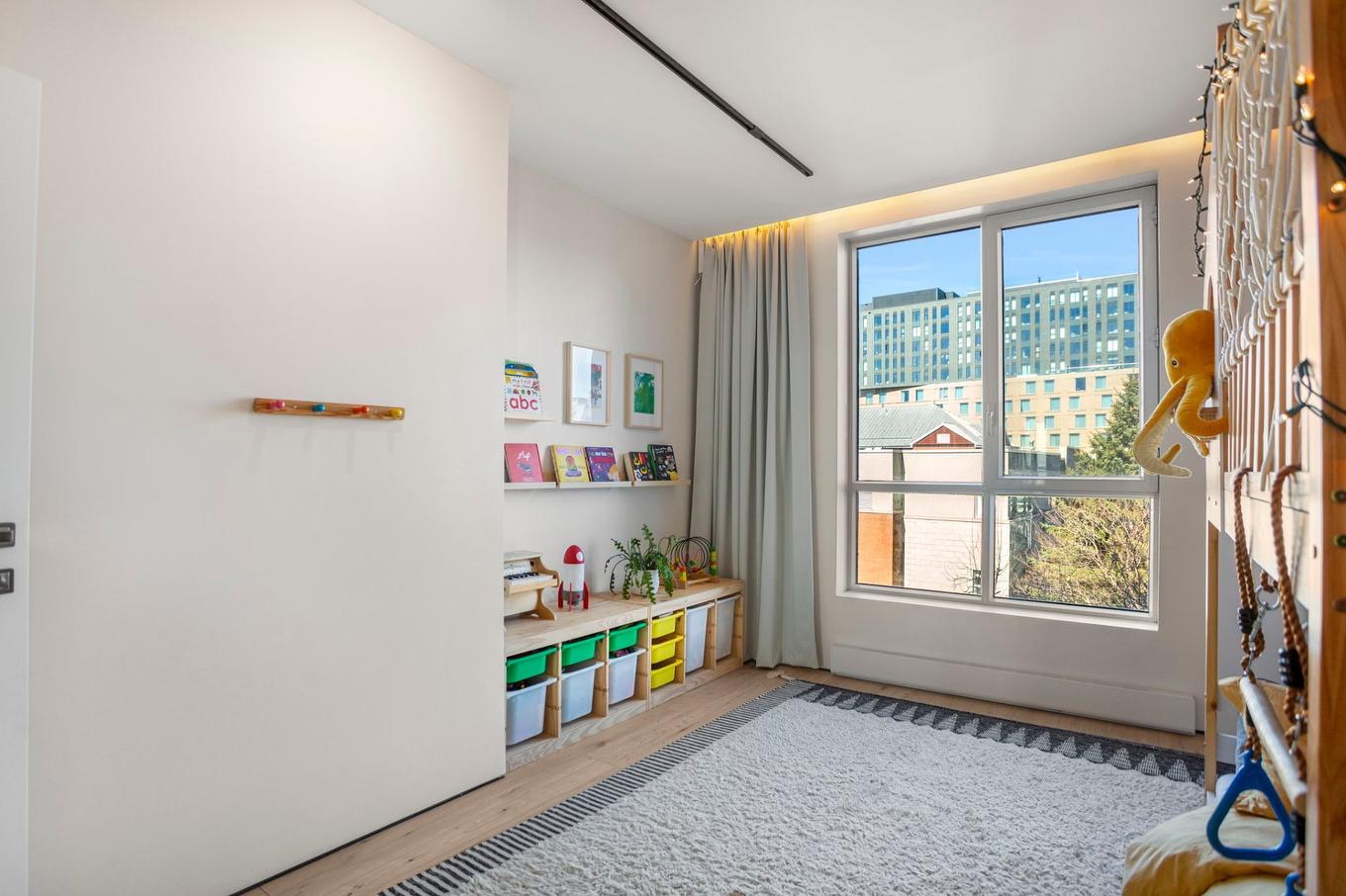 Chambre à coucher - 302-781 Rue De La Commune E., Montréal (Ville-Marie), QC - Indoor Photo Showing Other Room