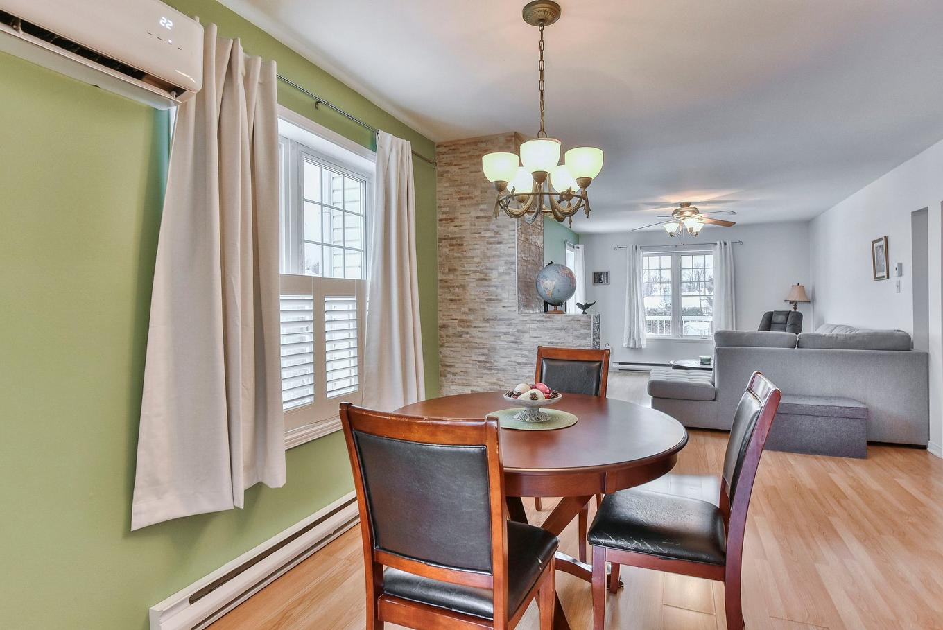 Dining room - 245 Boul. Jérobelle, Saint-Jérôme, QC - Indoor Photo Showing Dining Room