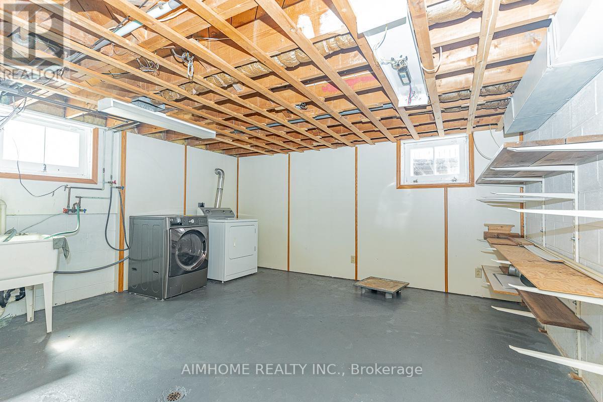 12 Canham Crescent, Toronto, ON - Indoor