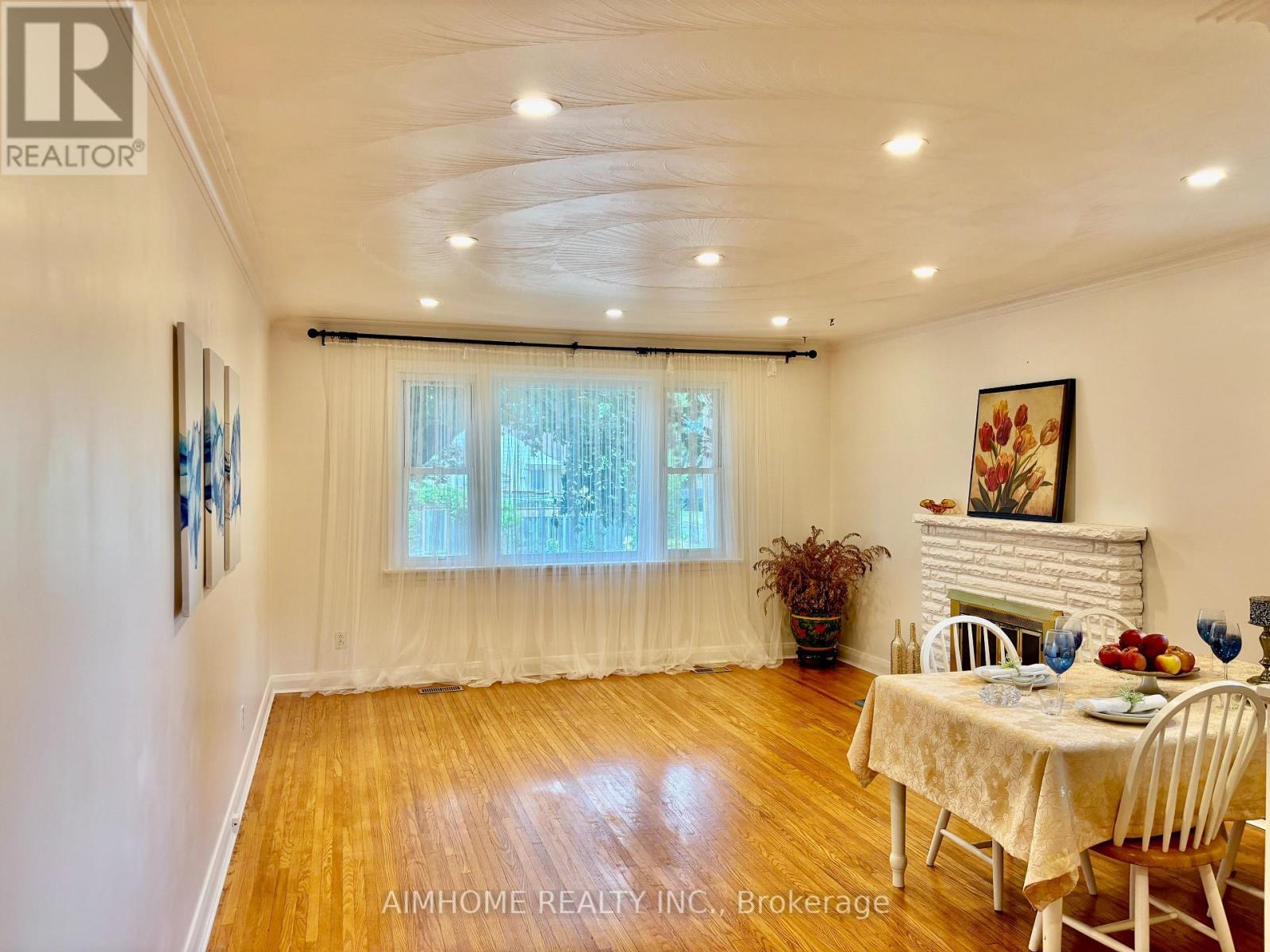 12 Canham Crescent, Toronto, ON - Indoor With Fireplace