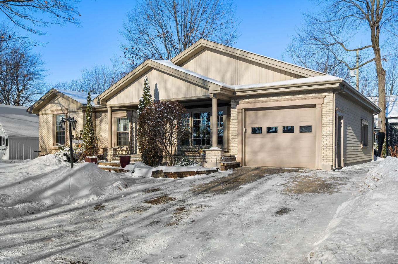 Frontage - 2500 Av. Chartier, Saint-Hyacinthe, QC - Outdoor With Facade