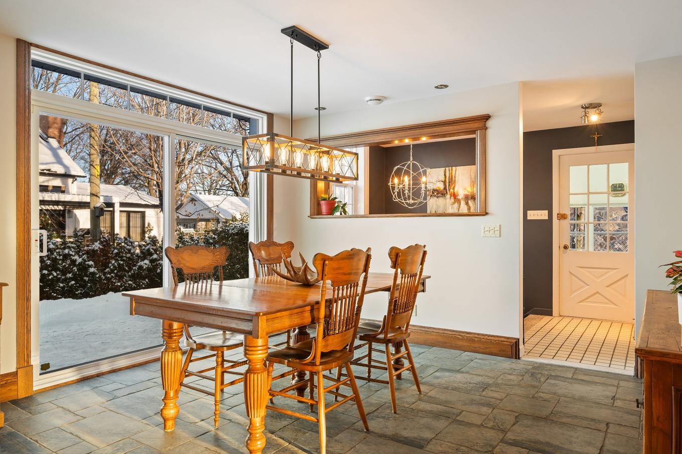 Dining room - 2500 Av. Chartier, Saint-Hyacinthe, QC - Indoor Photo Showing Dining Room
