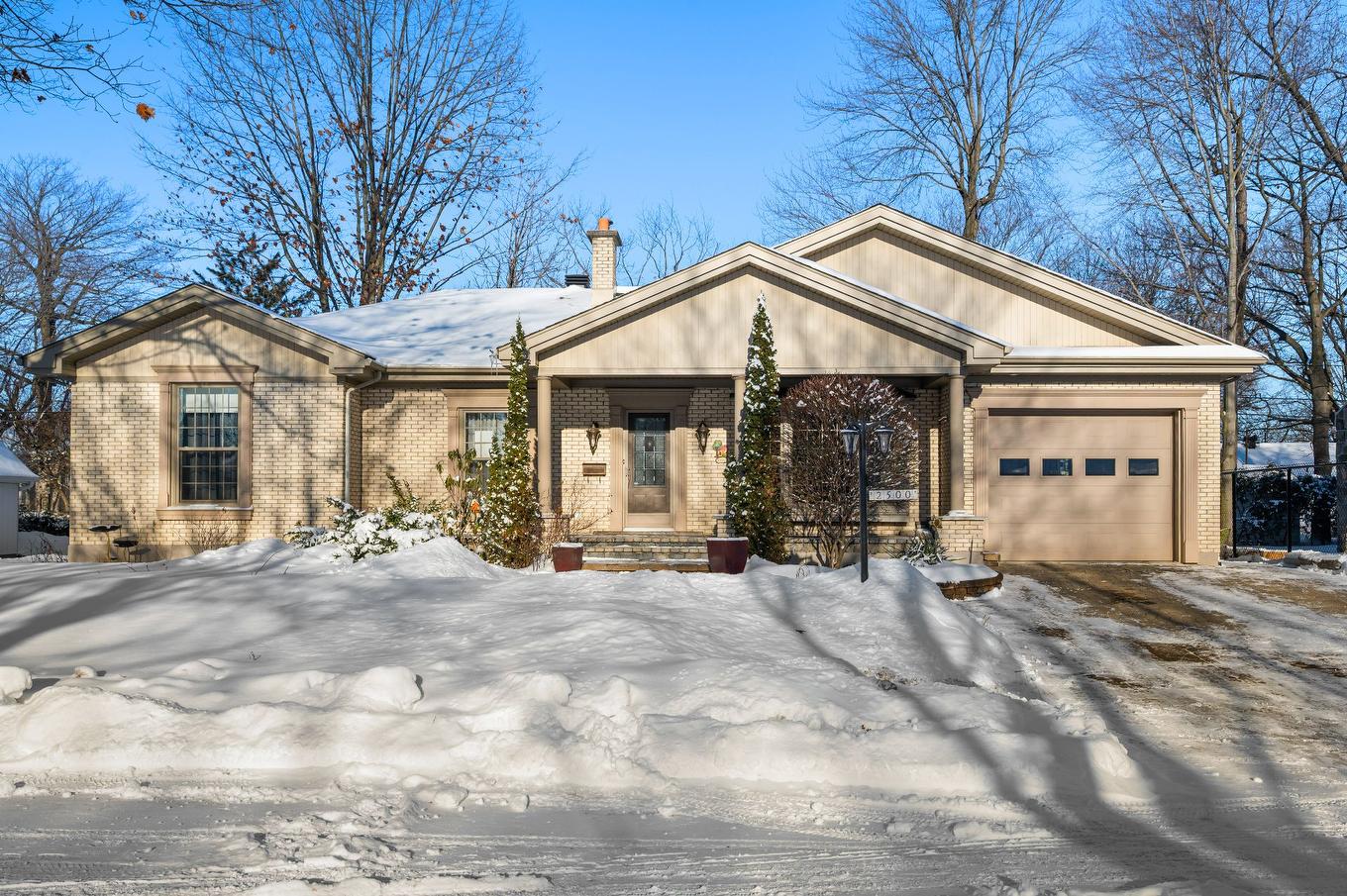 Frontage - 2500 Av. Chartier, Saint-Hyacinthe, QC - Outdoor