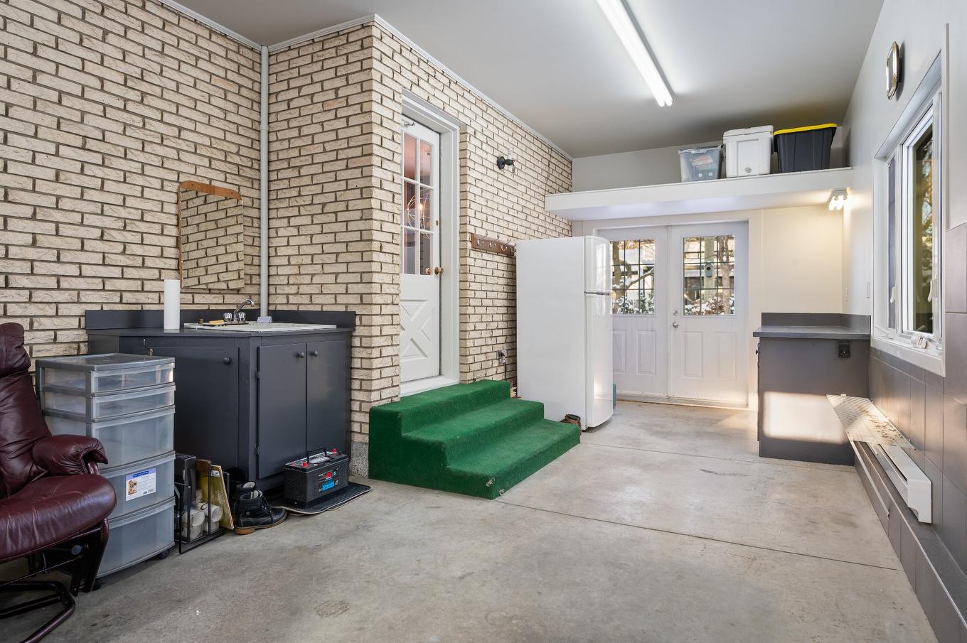 Garage - 2500 Av. Chartier, Saint-Hyacinthe, QC - Indoor Photo Showing Other Room