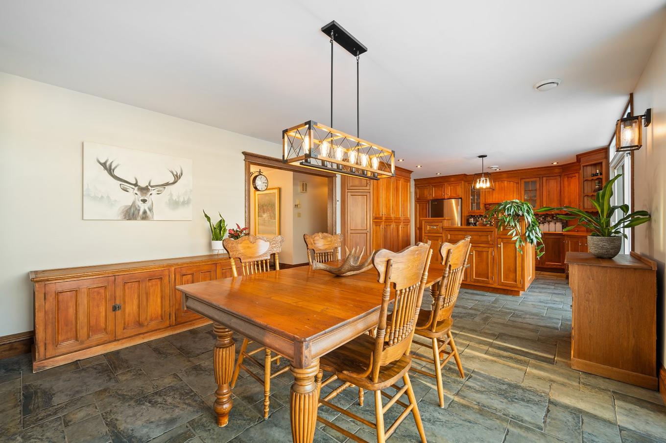 Overall view - 2500 Av. Chartier, Saint-Hyacinthe, QC - Indoor Photo Showing Dining Room