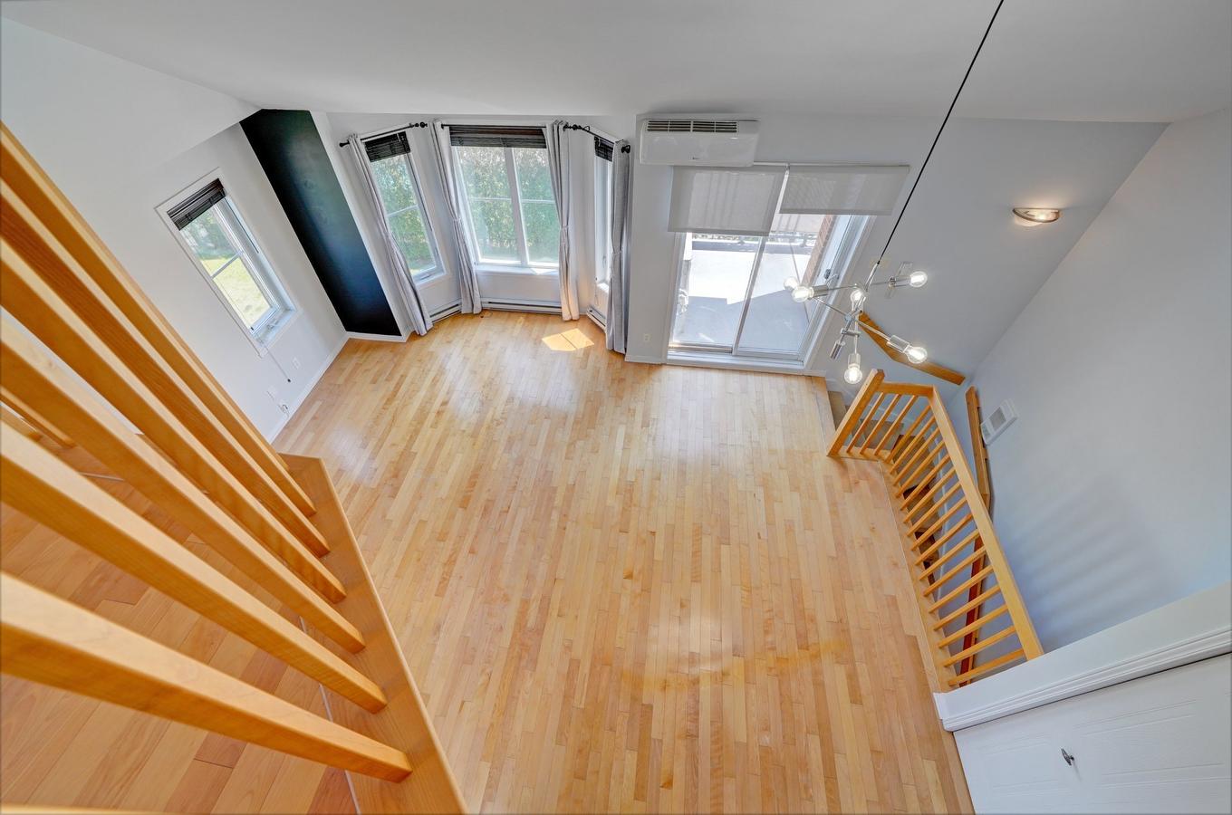 View - 7-6195 Boul. Chevrier, Brossard, QC - Indoor Photo Showing Other Room