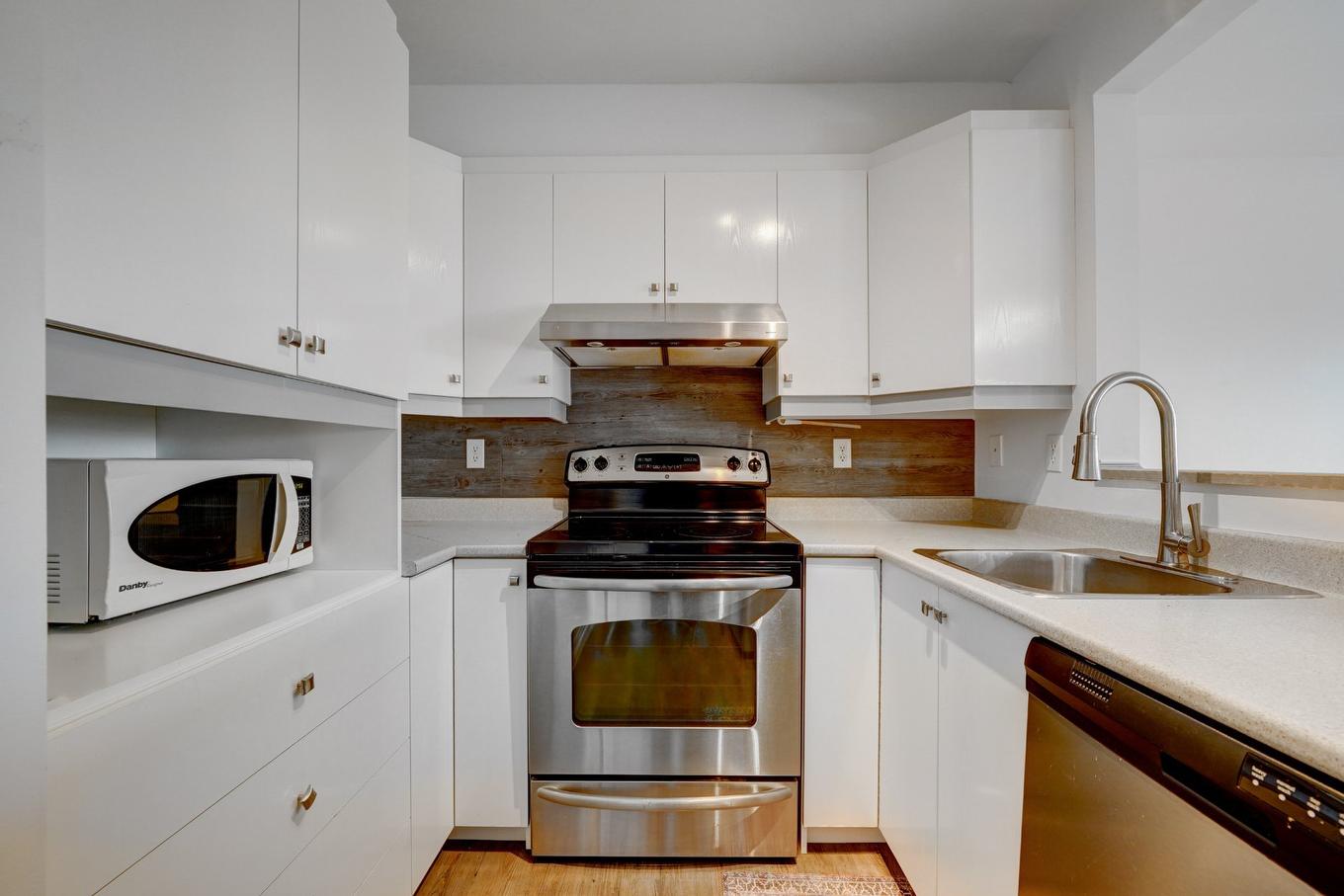 Kitchen - 7-6195 Boul. Chevrier, Brossard, QC - Indoor Photo Showing Kitchen