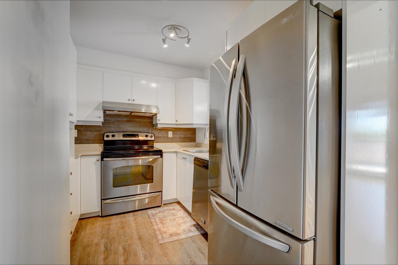 Kitchen - 7-6195 Boul. Chevrier, Brossard, QC - Indoor Photo Showing Kitchen