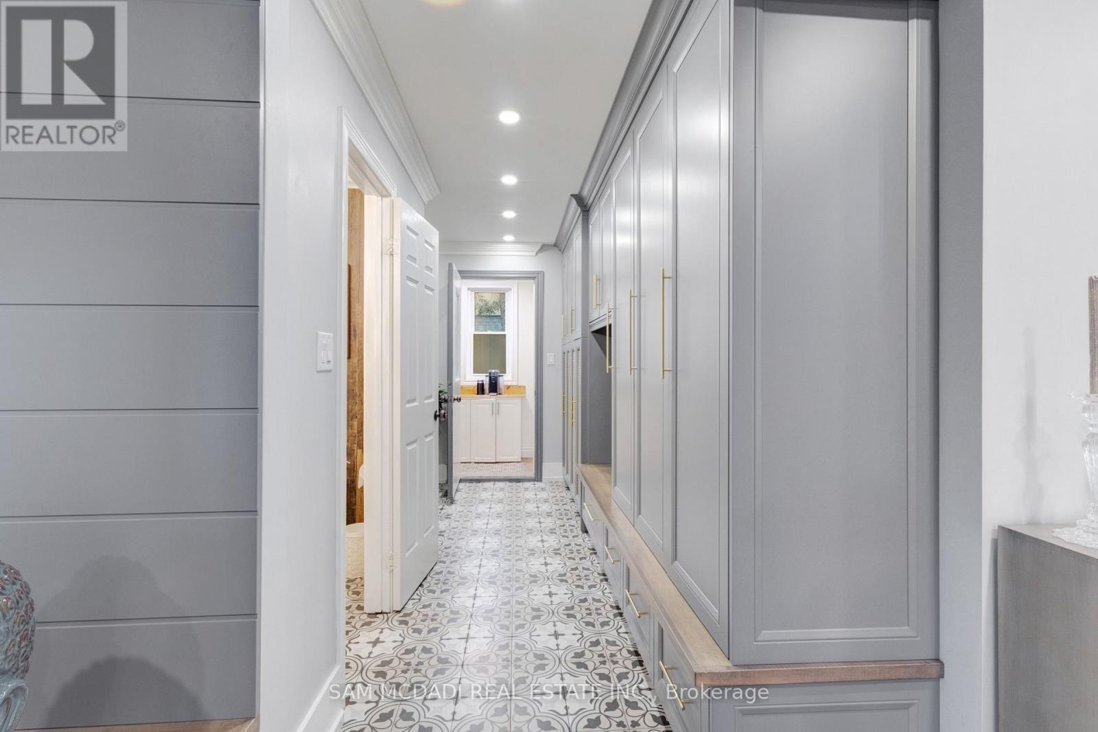 807 Indian Road, Mississauga, ON - Indoor Photo Showing Other Room