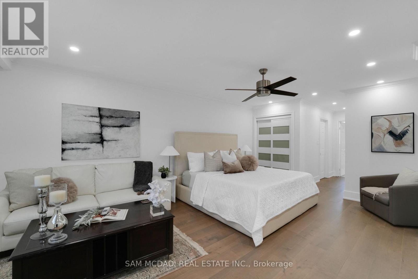 807 Indian Road, Mississauga, ON - Indoor