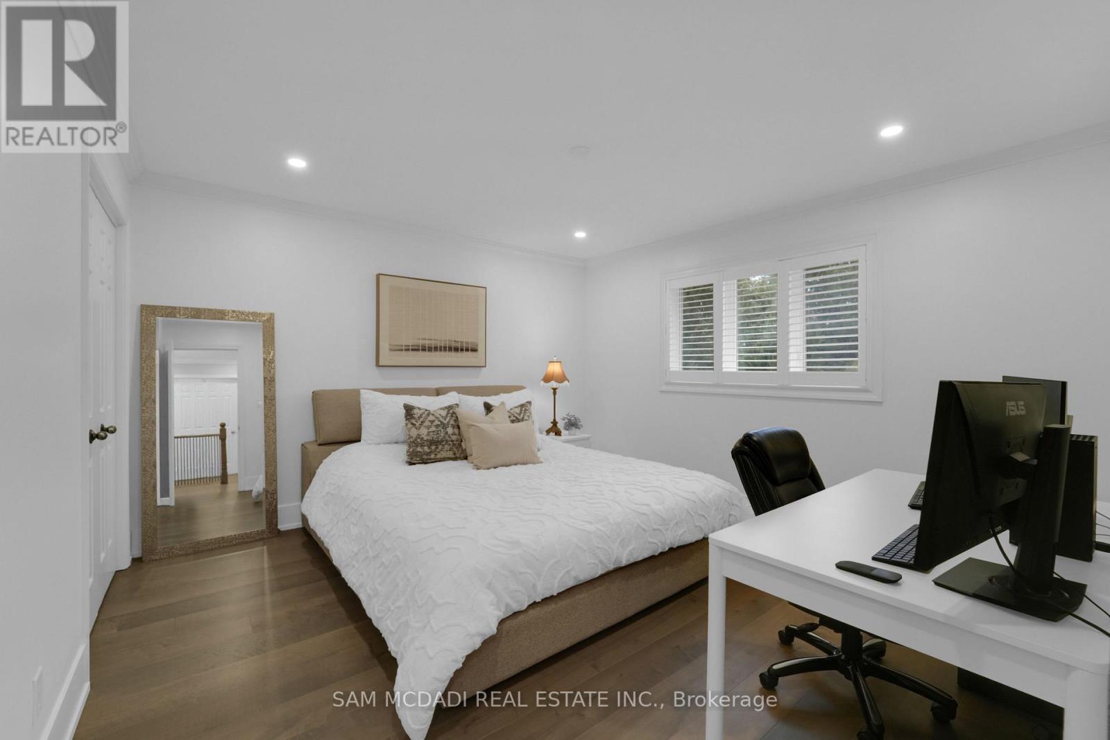 807 Indian Road, Mississauga, ON - Indoor Photo Showing Bedroom
