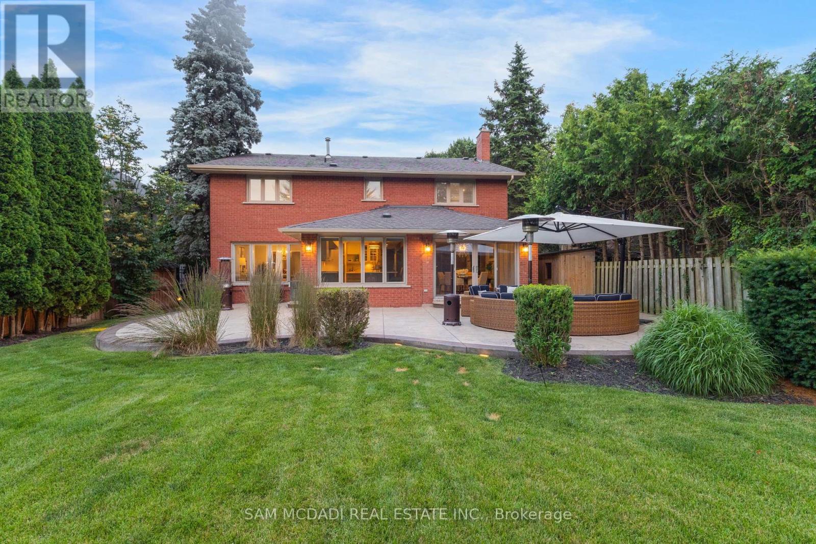 807 Indian Road, Mississauga, ON - Outdoor With Deck Patio Veranda