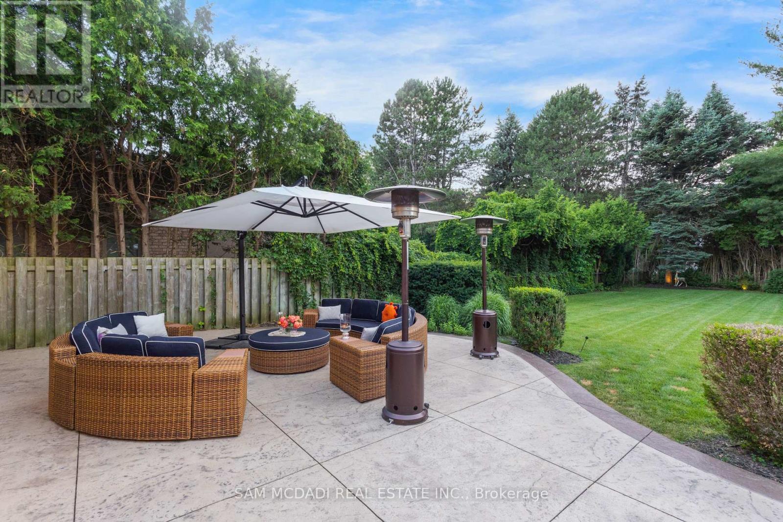 807 Indian Road, Mississauga, ON - Outdoor With Deck Patio Veranda With Backyard
