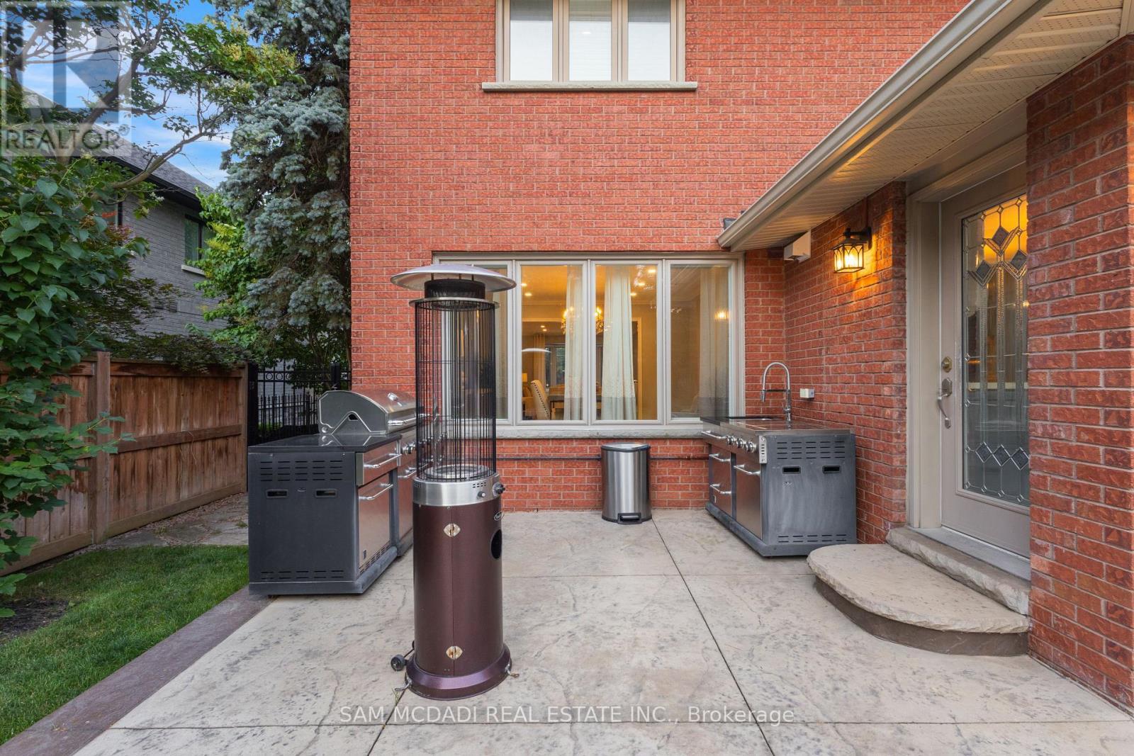 807 Indian Road, Mississauga, ON - Outdoor With Deck Patio Veranda With Exterior