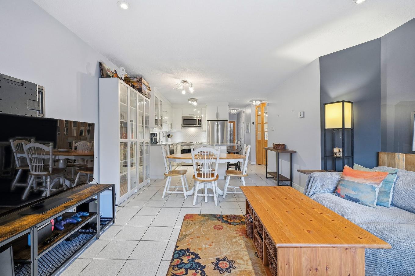 Salon - 1-540 Rue Henri-Duhamel, Montréal (Verdun/Île-Des-Soeurs), QC - Indoor Photo Showing Other Room