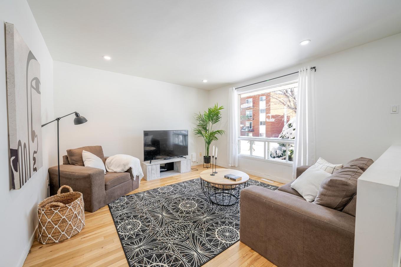 Salon - 3440 Rue Gélineau, Longueuil (Saint-Hubert), QC - Indoor Photo Showing Living Room