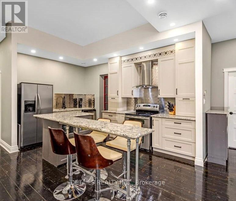 Kitchen (3BR Unit) - 698 Cooper Street, Ottawa, ON - Indoor