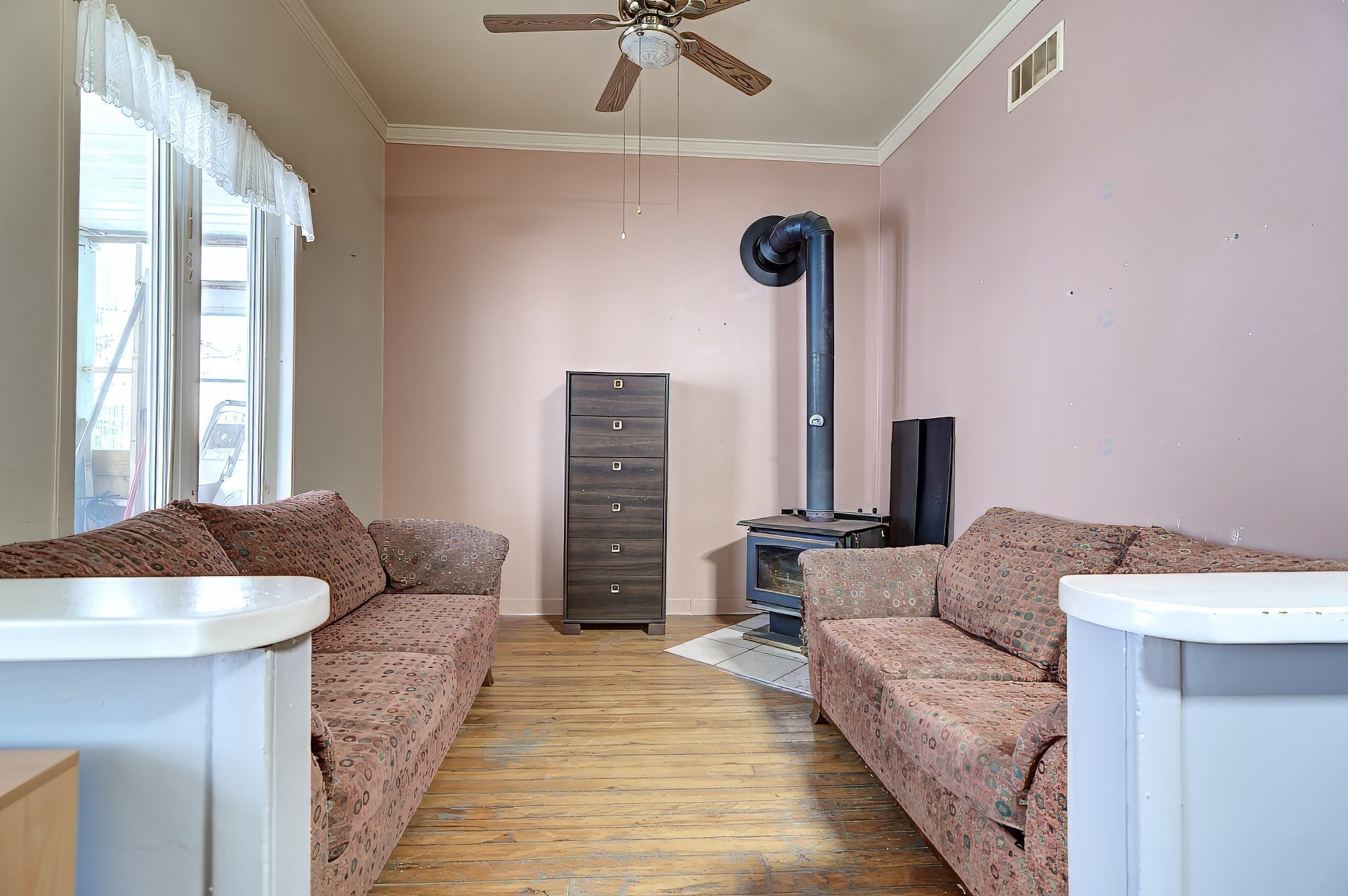 Salon - 2058 Rg Des Continuations, Saint-Jacques, QC - Indoor