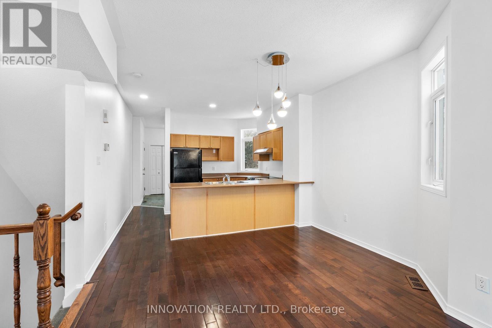 1032 Redtail Private, Ottawa, ON - Indoor Photo Showing Kitchen
