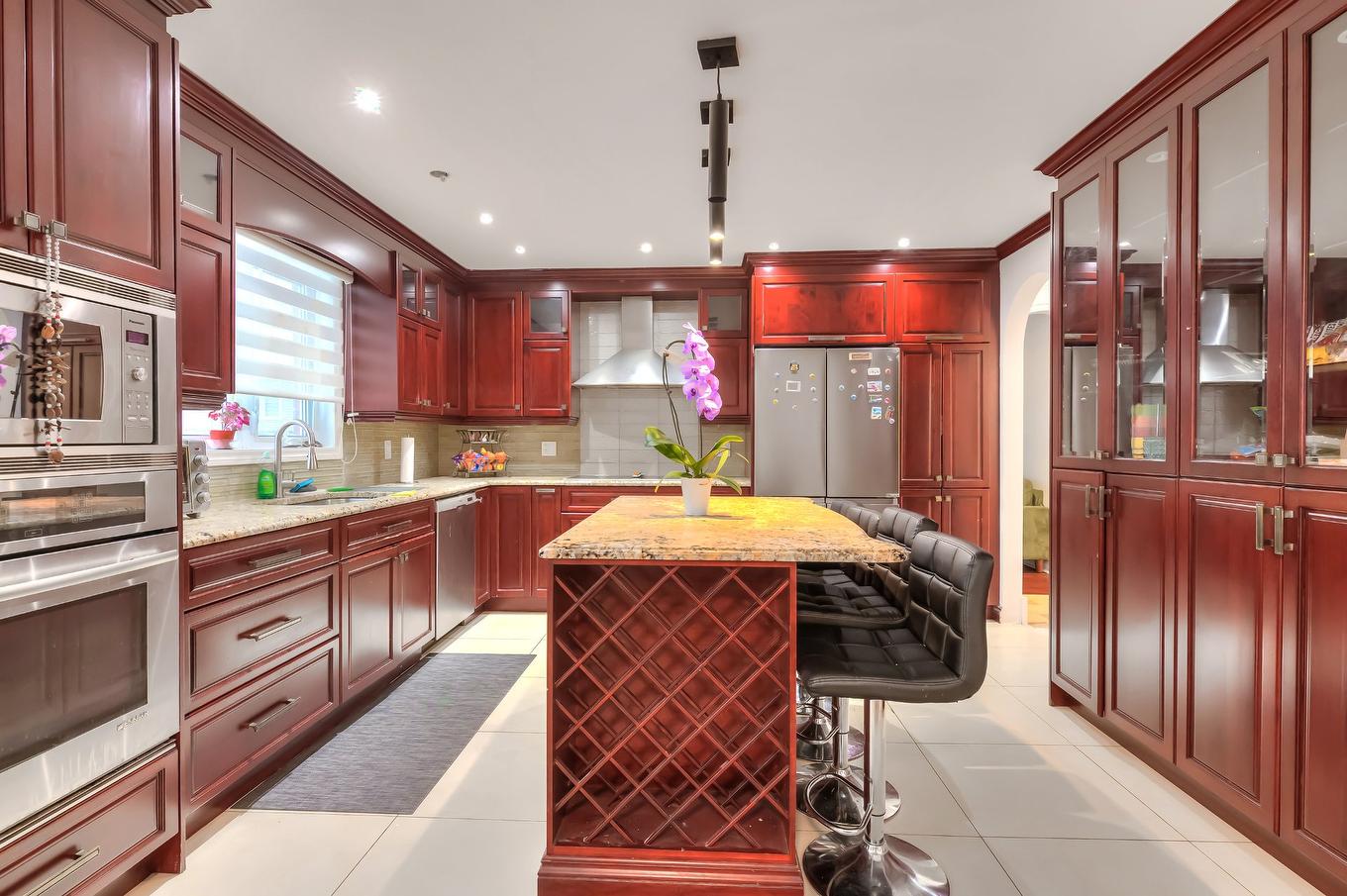 Kitchen - 34 Rue Valmount, Dollard-Des-Ormeaux, QC - Indoor Photo Showing Kitchen