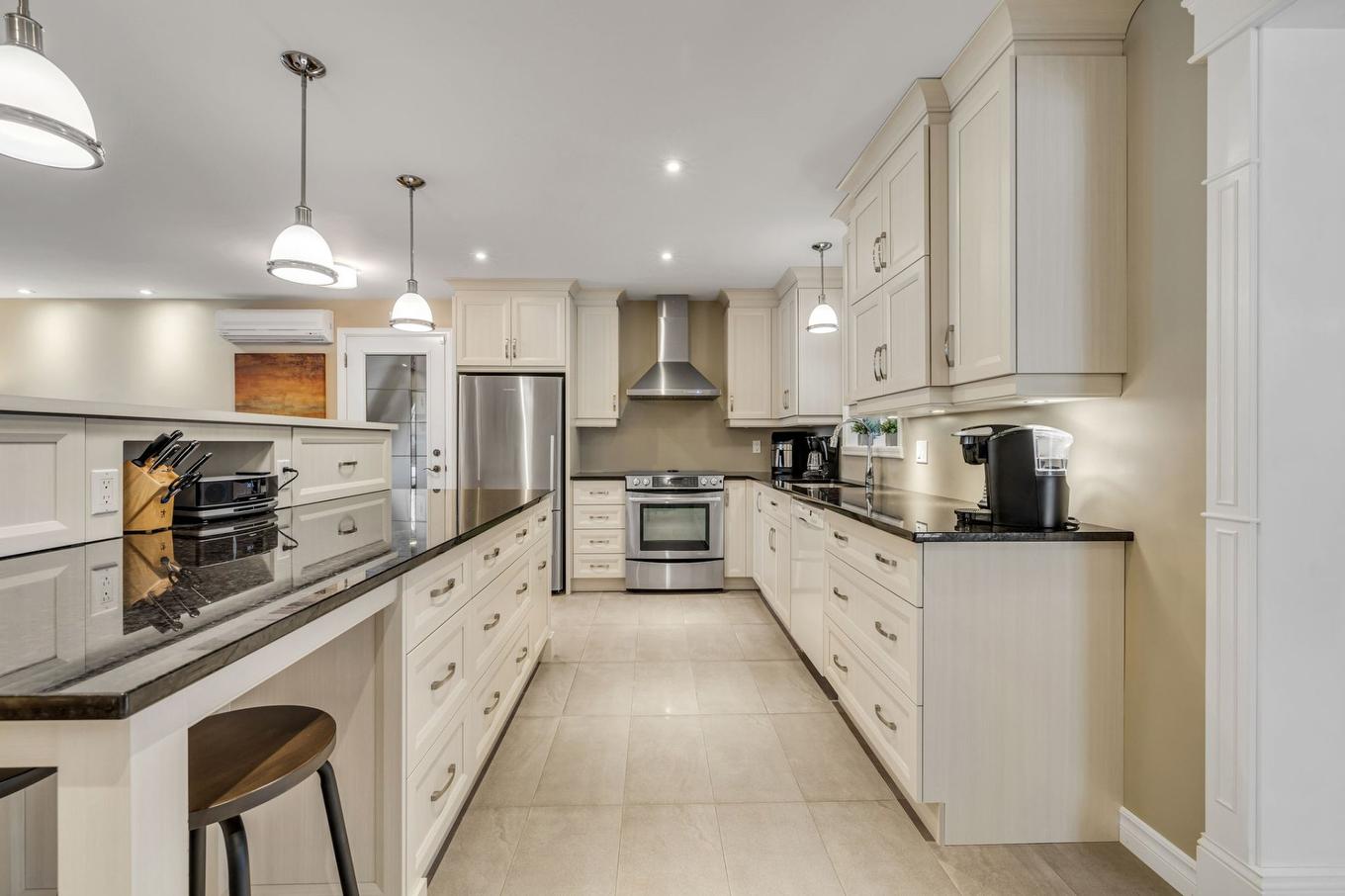 Cuisine - 3007 Av. De Préaux, Québec (Beauport), QC - Indoor Photo Showing Kitchen With Upgraded Kitchen