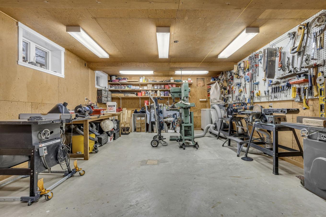 Atelier - 3007 Av. De Préaux, Québec (Beauport), QC - Indoor