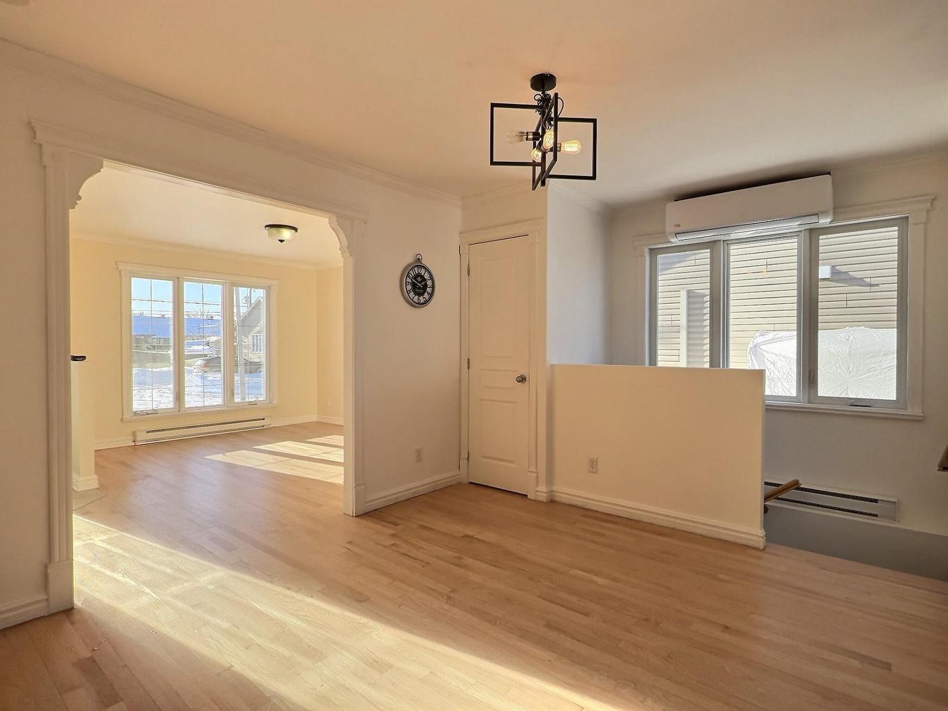 Salle à manger - 140 Rue Dion, Trois-Rivières, QC - Indoor Photo Showing Other Room