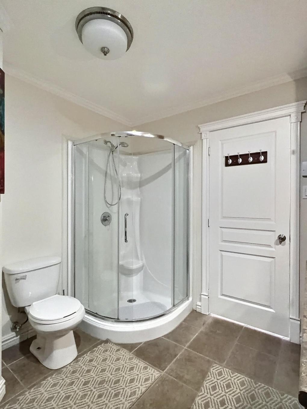 Salle de bains - 140 Rue Dion, Trois-Rivières, QC - Indoor Photo Showing Bathroom