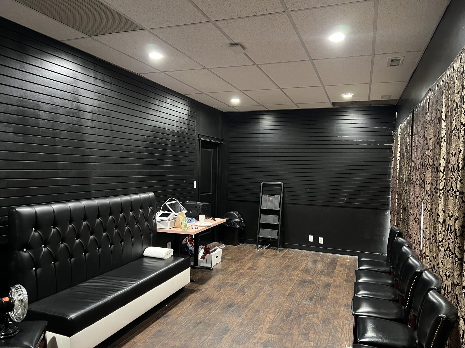 326 Saddleback Rd Nw, Edmonton, AB